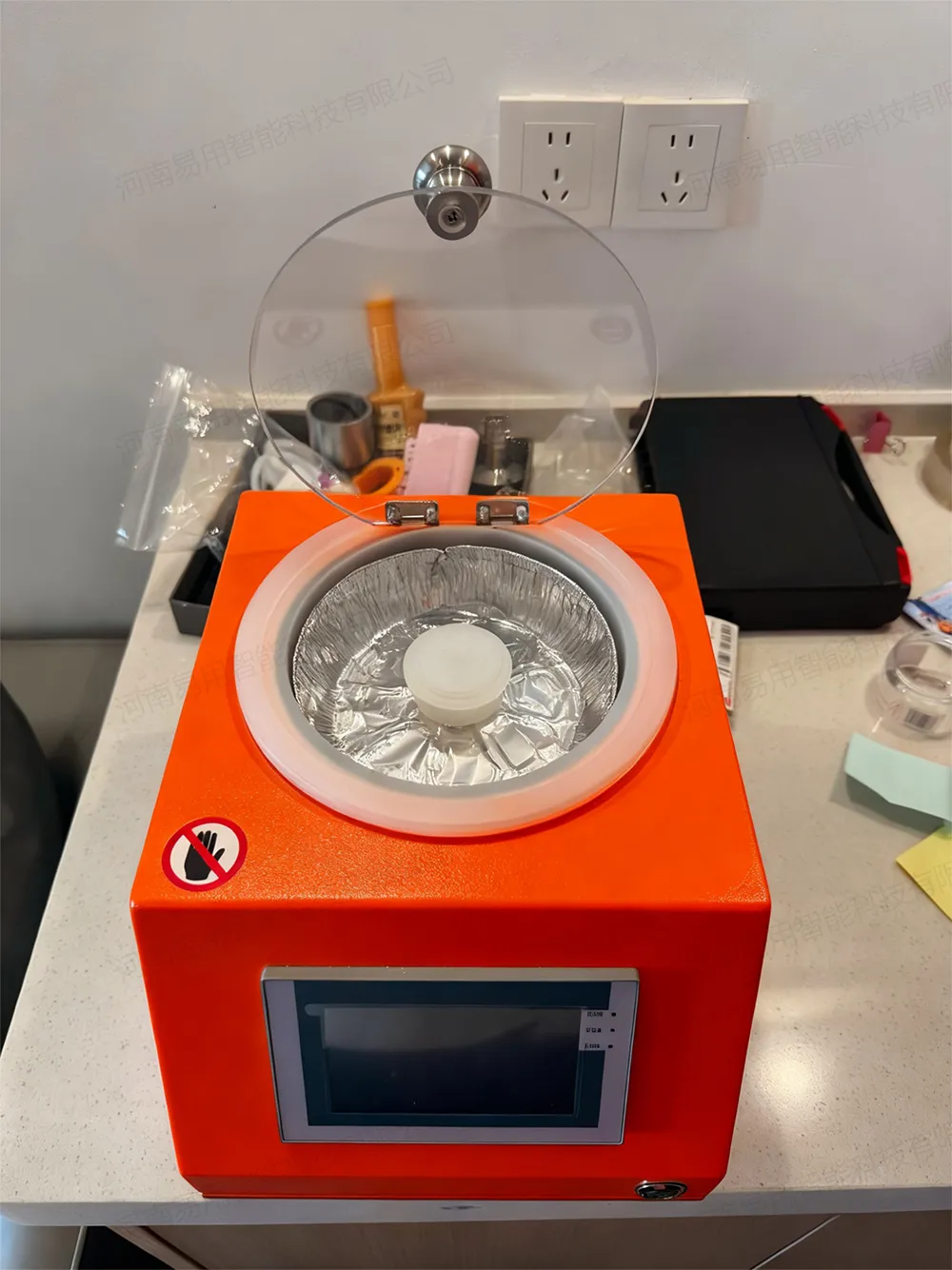 智能型匀胶机 (3).jpg 智能型匀胶机 (3).jpg